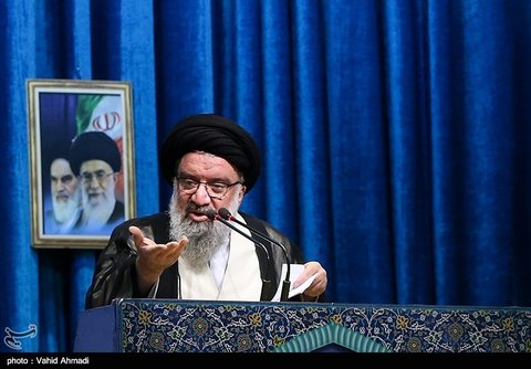 آیت الله خاتمی: ترامپ در دیدار نخستوزیر ژاپن با رهبر انقلاب تحقیر شد/ اموال مسئولان در ویترین شیشهای قرار گیرد
خاتمی