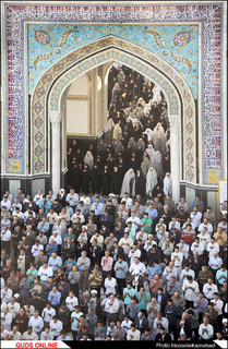 نماز باشکوه عید سعید فطر در حرم امام رضا(ع) اقامه شد/گزارش تصویری