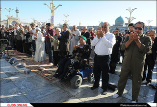 نماز باشکوه عید سعید فطر در حرم امام رضا(ع) اقامه شد/گزارش تصویری