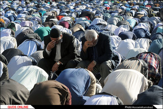 نماز باشکوه عید سعید فطر در حرم امام رضا(ع) اقامه شد/گزارش تصویری