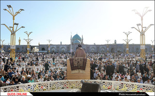 نماز باشکوه عید سعید فطر در حرم امام رضا(ع) اقامه شد/گزارش تصویری