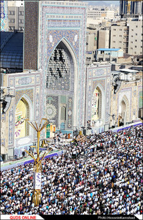 نماز باشکوه عید سعید فطر در حرم امام رضا(ع) اقامه شد/گزارش تصویری