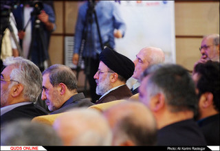 اهدا مدالهای تیم ربوکاپ دانشگاه آزاد اسلامی به موزه آستان قدس رضوی