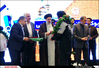 اهدا مدالهای تیم ربوکاپ دانشگاه آزاد اسلامی به موزه آستان قدس رضوی