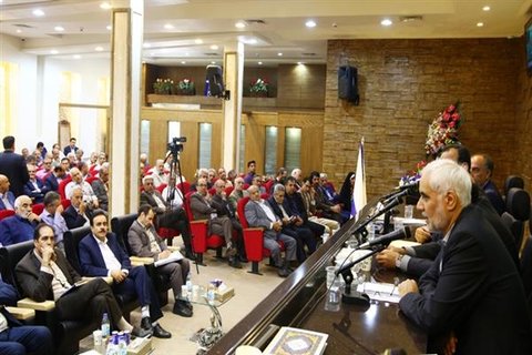 امروز باید لباس رزم اقتصادی پوشید استاندار اصفهان