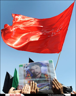 پیکر شهید دفاع مقدس در اجتماع صادقیون مشهد تشییع شد/گزارش تصویری