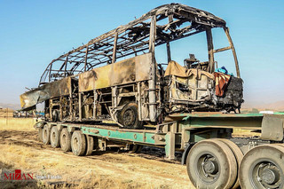 عکسهای منتخب تصادف تانکر سوخت با اتوبوس مسافربری در سنندج
