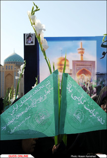 گلباران حرم مطهر رضوی در روز میلاد بانوی کرامت /گزارش تصویری