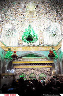 تعویض گل ضریح مطهر امام رضا علیه السلام/گزارش تصویری