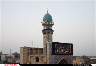 آیین تعویض پرچم گنبد منور حضرت رضا(ع)