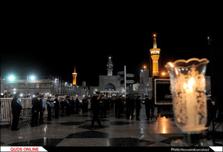 مراسم آیینی شام غریبان سیدالشهدا(ع) در حرم مطهر رضوی برگزار شد/گزارش تصویری