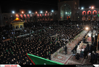 مراسم آیینی شام غریبان سیدالشهدا(ع) در حرم مطهر رضوی برگزار شد/گزارش تصویری
