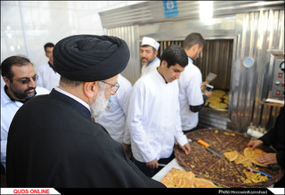 بازدید مسئولین از ایستگاه های زائرین پیاده/گزارش تصویری