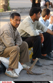 کارگران ساختمانی زحمت کشانی که غم امروز دارند