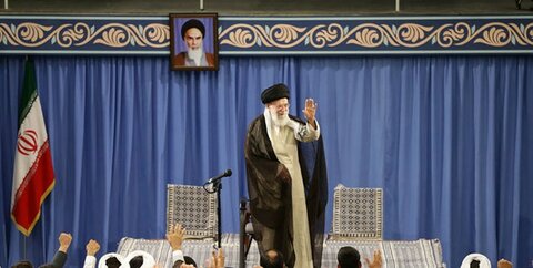 جنگی رخ نخواهد داد/ گزینه قطعی ملت ایران مقاومت است/ مذاکره سم است و با دولت کنونی آمریکا سم مضاعف است رهبر