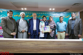 طی این مراسم، مهلا مومن زاده مدال خود را به یاد دایی شهیدش، به پدربزرگ خود تقدیم و ایشان هم این مدال را به موزه ورزش موسسه تربیت بدنی آستان قدس رضوی اهدا کردند.