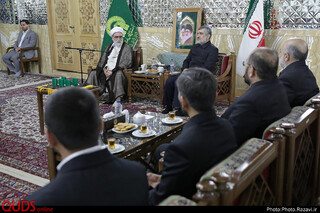 اهدای نشان خادمی امام رضا(ع) به عوامل سرنگونی پهپاد آمریکایی