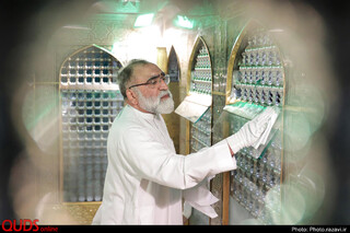 غباروبی مضجع مطهر رضوی