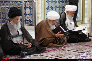 غباروبی مضجع مطهر رضوی