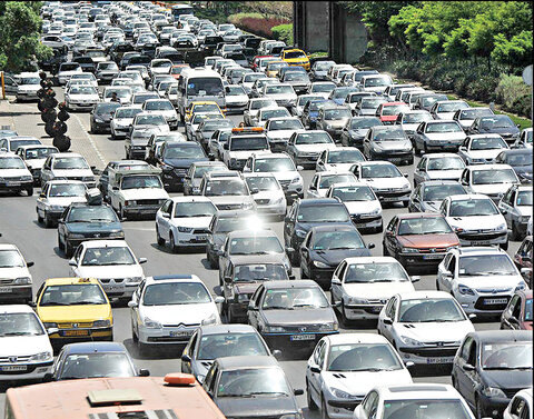 ترافیک در ورودی و خروجیهای مشهد پرحجم است ترافیک