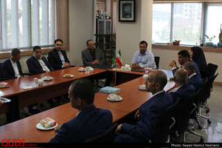 دیدارمعلولین ذهنی آسایشگاه شهیدبهشتی مشهدباخبرنگاران روزنامه قدس