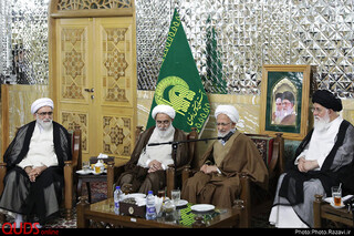 دیدار جمعی از مراجع تقلید و علما با تولیت آستان قدس رضوی
