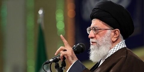 همه مسئولان یکصدا معتقدند با آمریکا در هیچ سطحی مذاکره نخواهد شد/ سیاست فشار حداکثری علیه ایران پشیزی ارزش ندارد
رهبری