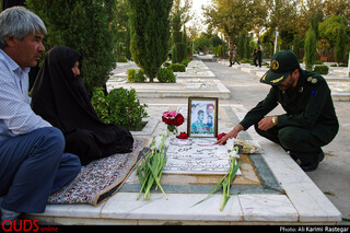 مراسم معنوی عطر افشانی و گلباران گلزار شهدا در بهشت رضا علیه السلام