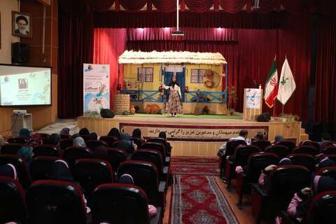 آغاز مرحله استانی بیست و دومین جشنواره قصه گویی کانون در رشت جشنواره قصه گویی
