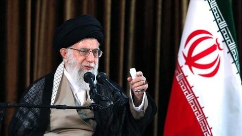 تصمیم سران قوا باید اجرا شود/ افزایش قیمت بنزین به گرانی دیگر کالاها منجر نشود رهبر معظم انقلاب