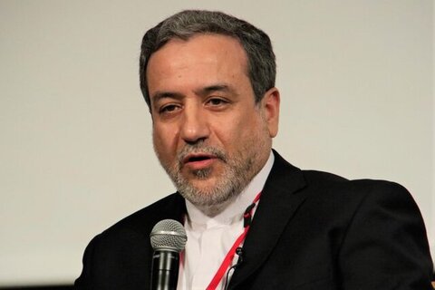 تکذیب تماس تلفنی عراقچی با دروازه بان تیم تراکتور سازی
عراقچی