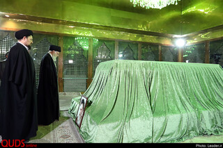 حضور رهبر معظم انقلاب اسلامی در مرقد امام خمینی(ره) وگلزار شهدا