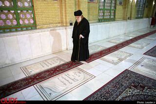 حضور رهبر معظم انقلاب اسلامی در مرقد امام خمینی(ره) وگلزار شهدا
