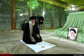حضور رهبر معظم انقلاب اسلامی در مرقد امام خمینی(ره) وگلزار شهدا