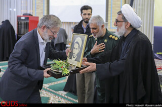 از تبار ام البنین سردار سلیمانی تجلیل از خانواده شهدا