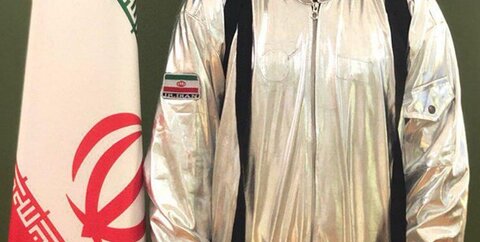 عذرخواهی وزیر ارتباطات برای انتشار تصویر لباس فضانورد فضا