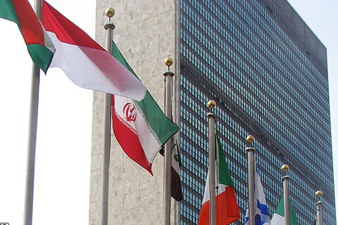 جمهوری اسلامی در دفاع مشروع از ملت، سرزمین و منافع خود لحظه‌ای تردید نخواهد کرد 3