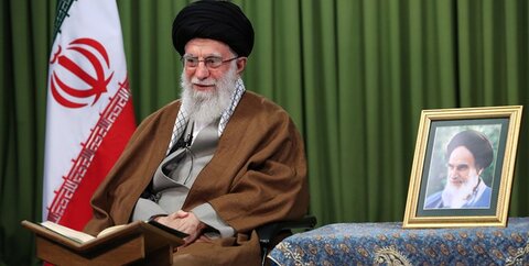امام(ره) نشان داد که ابرقدرتها ضربهپذیر و شکستپذیرند/ آنچه امروز در شهرهای آمریکا رخ میدهد،لجنهای ته حوض است که بالا آمده مقام معظم رهبری