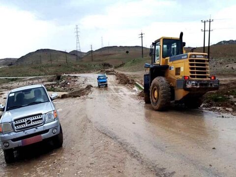 بازسازی راههای آسیب دیده از سیل در داورزن راه روستایی
