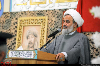 وداع با پیکر شهید «نسیم افغانی» در حرم مطهر رضوی