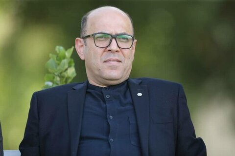 سعادتمند باز هم افشاگری کرد + عکس
احمد سعادتمند مدیرعامل استقلال