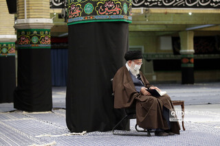 مراسم قرائت زیارت اربعین با حضور رهبر انقلاب در حسینیه امام خمینی (ره)