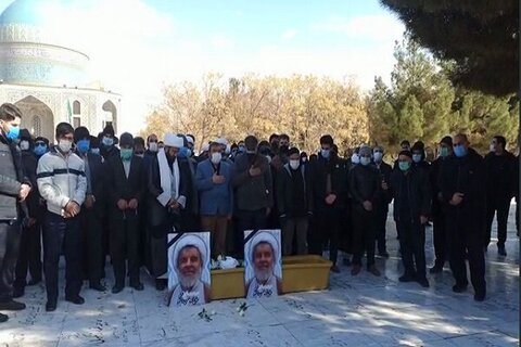 تدفین پیکر مرحوم حجتالاسلام راستگو در آرامگاه ابدیاش در مشهد راستگو