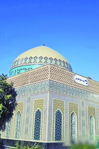 طَبْرِسی فخر محدثان شیعه آرامگاه