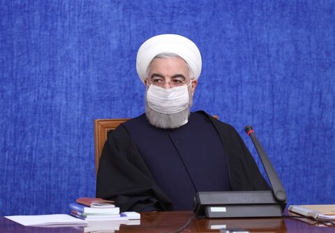 قدردانی روحانی از شرکتهای دانش بنیان برای ساخت واکسن کرونا/ هدف دولت تهیه، تامین و ساخت یک واکسن مطمئن است
حسن روحانی