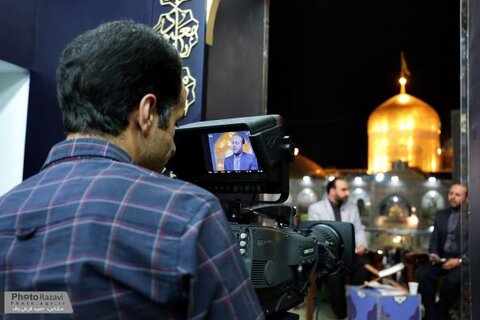 رسانه/ ایران و جهان مخاطب برنامه های حرم مطهر رضوی در ماه مبارک رمضان / پخش روزانه 57 ساعت برنامه زنده از 28 شبکه داخلی و خارجی
