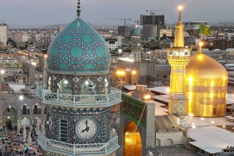 دستانی که ساعتهای حرم را کوک میکنند حرم مطهر