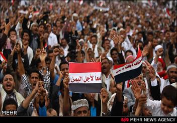 عبدالملک الحوثی: مردم یمن از اهداف خود چشم نمی پوشند/محورهای مورد اختلاف دولت و معترضان