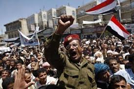 تائیرات همگرایی ارتش یمن با معترضان/ "حوثی‌ها" توانایی کنترل کشور را دارند 