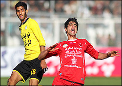 پیروزی پرسپولیس برابر استقلال صنعتی